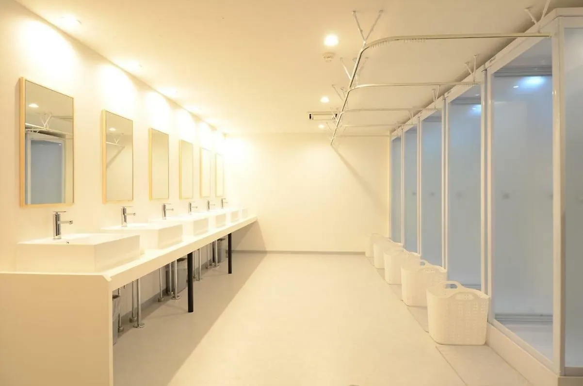 Moon Station Hotel Tokyo Capsule hotel